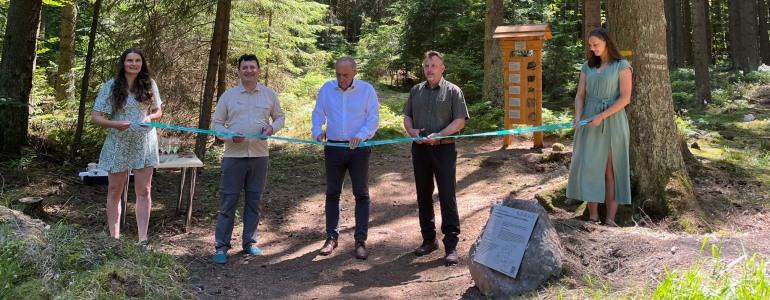 Přestřižení pásky nové naučné stezky Třemšín.
