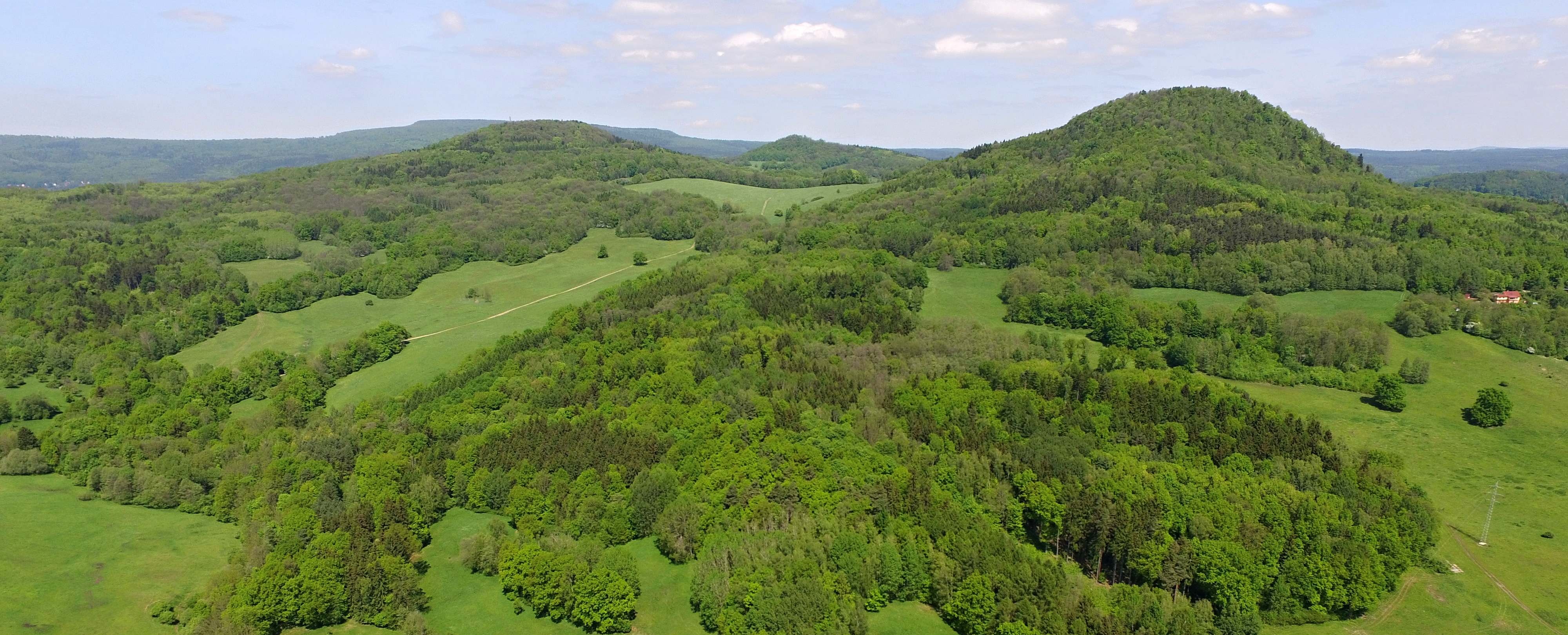 Letecký pohled na Bohyňská lada, autor: Jiří Bělohoubek