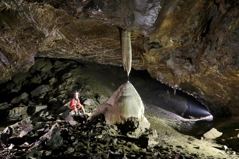 Amatérská jeskyně.