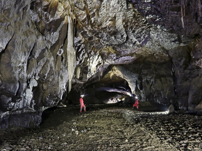 Amatérská jeskyně.